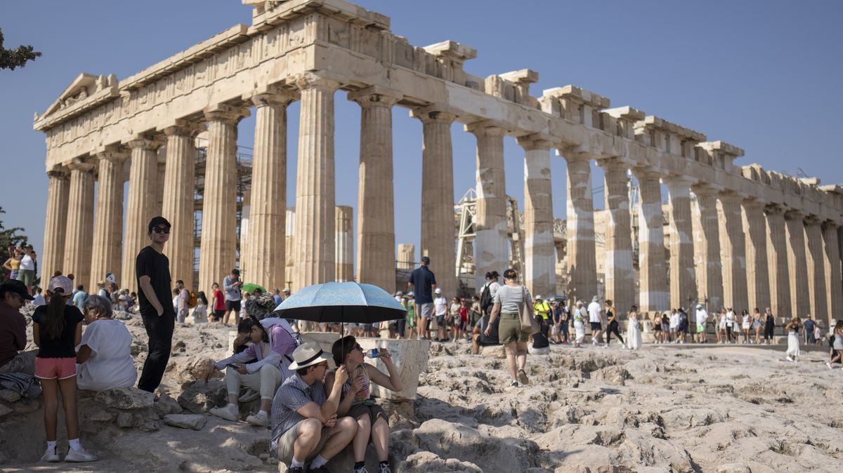 Akropole a archeologické parky v Řecku zavřou odpoledne kvůli vedru